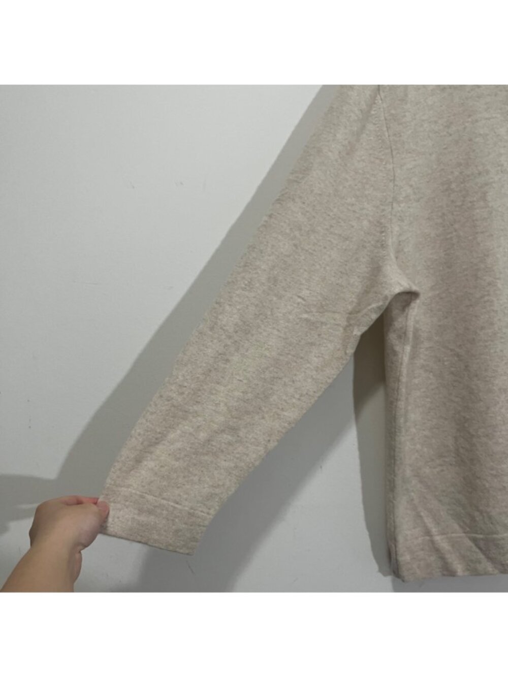 Naadam Sz 2X Signature 100% Cashmere Hoodie Sweater Pullover Beige *Small Holes - Picture 9 of 14